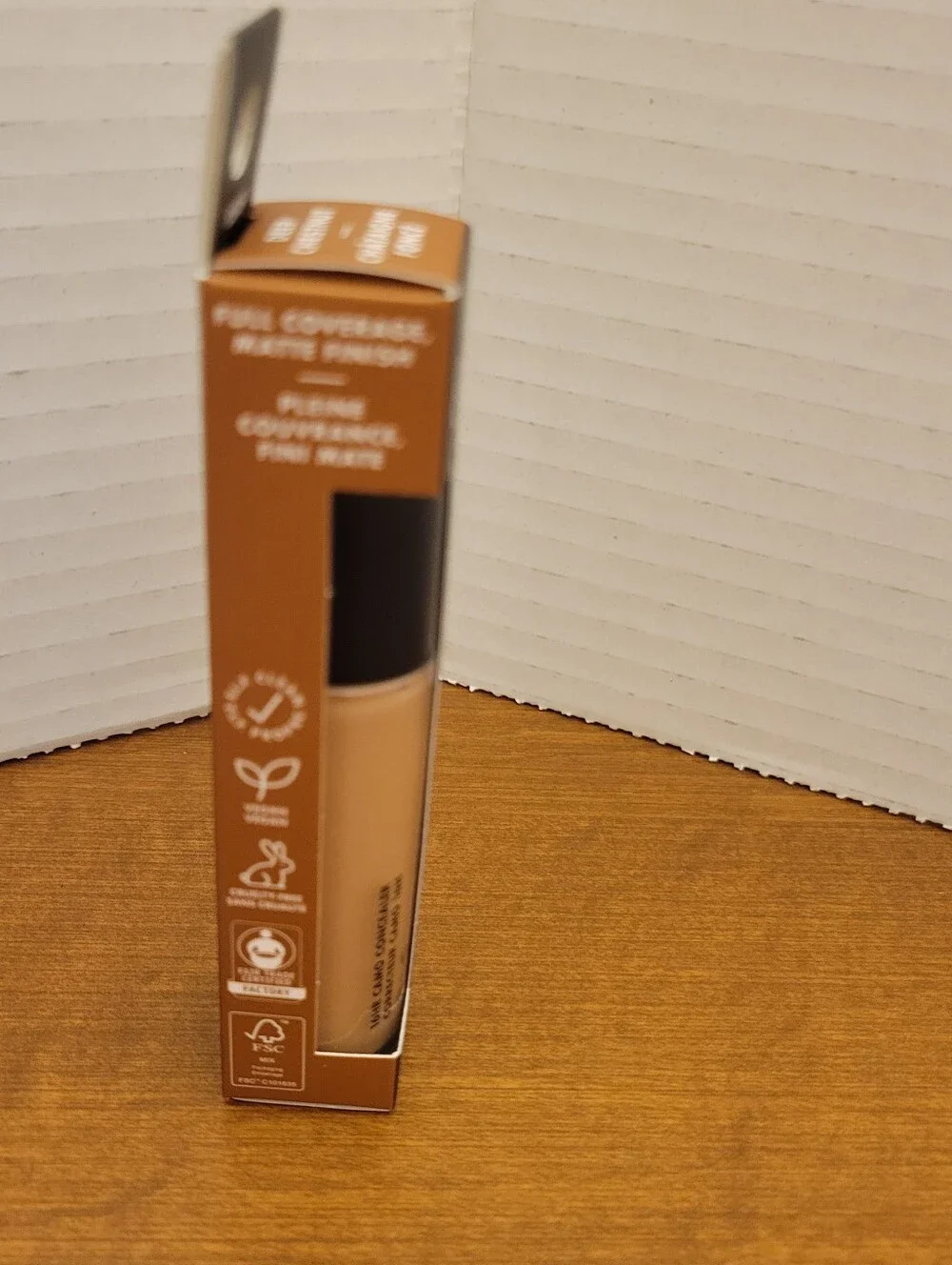 ELF 16HR Camo Concealer - Deep Chestnut. NEW